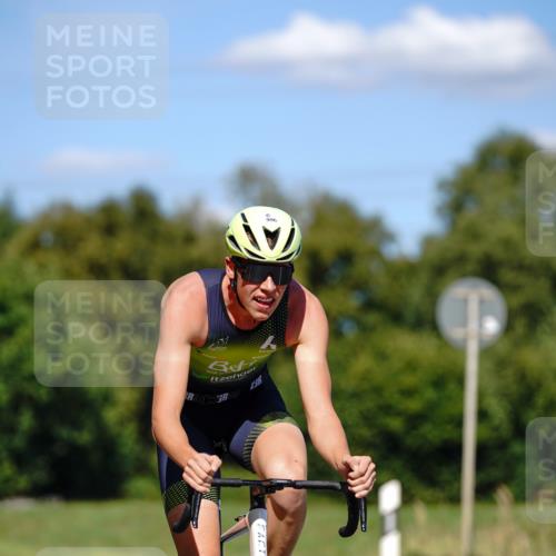 07.09.2025 - 19. Norderstedt Triathlon Michael Burmester http://msf.ph/oto/8848902 07.09.2025 13:44:35 Radfahren 996, 1401 meine-sportfotos.de