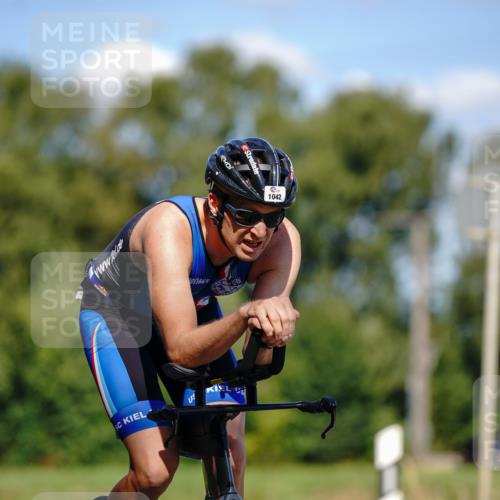 07.09.2025 - 19. Norderstedt Triathlon Michael Burmester http://msf.ph/oto/8848911 07.09.2025 13:45:32 Radfahren 1001, 1042 meine-sportfotos.de