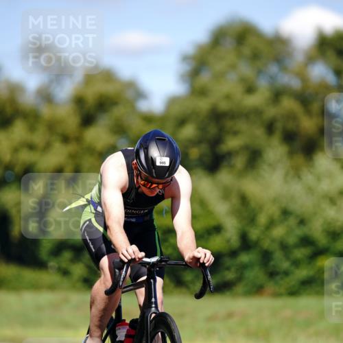 07.09.2025 - 19. Norderstedt Triathlon Michael Burmester http://msf.ph/oto/8848912 07.09.2025 13:45:36 Radfahren 995 meine-sportfotos.de