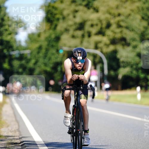 07.09.2025 - 19. Norderstedt Triathlon Michael Burmester http://msf.ph/oto/8848936 07.09.2025 13:46:40 Radfahren 994 meine-sportfotos.de