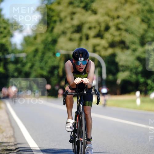 07.09.2025 - 19. Norderstedt Triathlon Michael Burmester http://msf.ph/oto/8848937 07.09.2025 13:46:40 Radfahren 994 meine-sportfotos.de