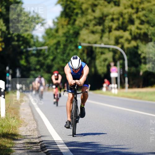 07.09.2025 - 19. Norderstedt Triathlon Michael Burmester http://msf.ph/oto/8848940 07.09.2025 13:46:49 Radfahren 1010 meine-sportfotos.de