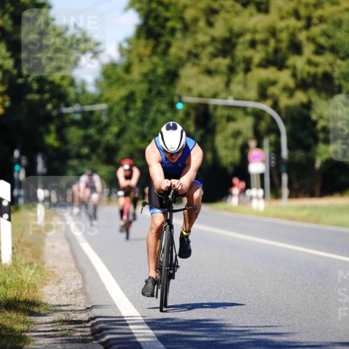 07.09.2025 - 19. Norderstedt Triathlon Michael Burmester http://msf.ph/oto/8848941 07.09.2025 13:46:49 Radfahren 1010 meine-sportfotos.de