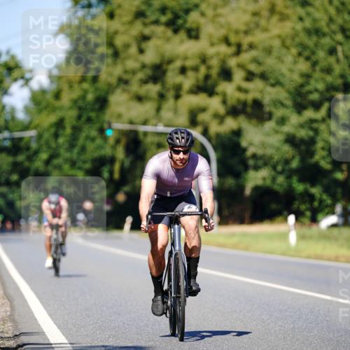 07.09.2025 - 19. Norderstedt Triathlon Michael Burmester http://msf.ph/oto/8848948 07.09.2025 13:46:55 Radfahren 872, 1027 meine-sportfotos.de