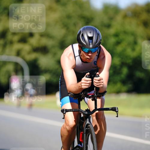 07.09.2025 - 19. Norderstedt Triathlon Michael Burmester http://msf.ph/oto/8848959 07.09.2025 13:47:20 Radfahren 990, 992 meine-sportfotos.de