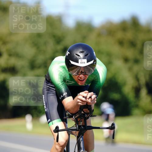 07.09.2025 - 19. Norderstedt Triathlon Michael Burmester http://msf.ph/oto/8848964 07.09.2025 13:47:27 Radfahren 1014, 1469 meine-sportfotos.de
