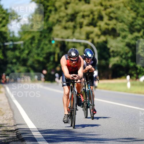 07.09.2025 - 19. Norderstedt Triathlon Michael Burmester http://msf.ph/oto/8848968 07.09.2025 13:47:37 Radfahren 961, 964 meine-sportfotos.de