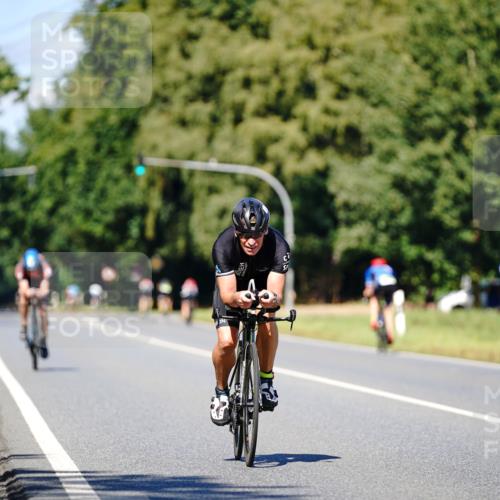 07.09.2025 - 19. Norderstedt Triathlon Michael Burmester http://msf.ph/oto/8848977 07.09.2025 13:47:55 Radfahren 393, 989 meine-sportfotos.de