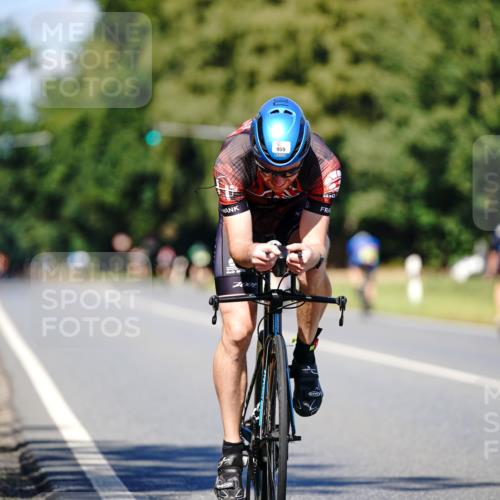 07.09.2025 - 19. Norderstedt Triathlon Michael Burmester http://msf.ph/oto/8848982 07.09.2025 13:47:59 Radfahren 959, 989 meine-sportfotos.de