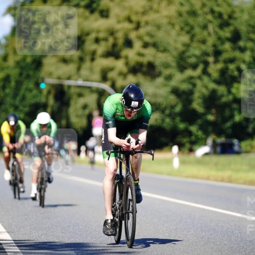 07.09.2025 - 19. Norderstedt Triathlon Michael Burmester http://msf.ph/oto/8848986 07.09.2025 13:48:15 Radfahren 1013, 1015, 1031 meine-sportfotos.de