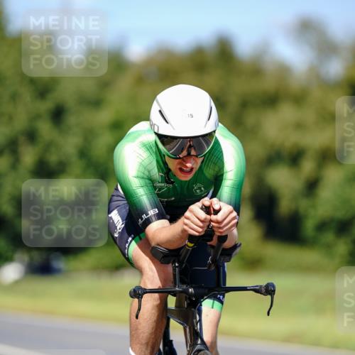 07.09.2025 - 19. Norderstedt Triathlon Michael Burmester http://msf.ph/oto/8848991 07.09.2025 13:48:17 Radfahren 1013, 1015, 1031 meine-sportfotos.de