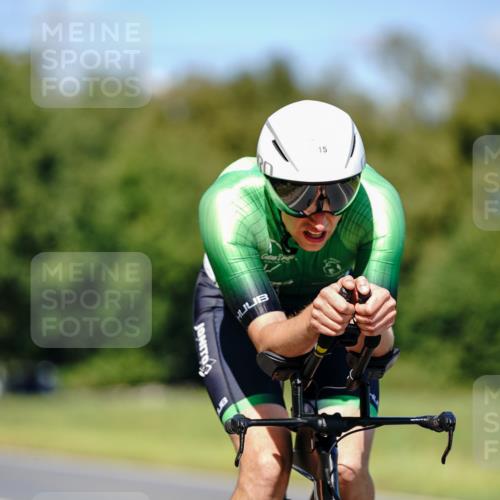 07.09.2025 - 19. Norderstedt Triathlon Michael Burmester http://msf.ph/oto/8848992 07.09.2025 13:48:17 Radfahren 1013, 1015, 1031 meine-sportfotos.de