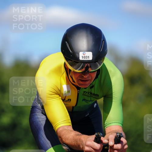 07.09.2025 - 19. Norderstedt Triathlon Michael Burmester http://msf.ph/oto/8848994 07.09.2025 13:48:18 Radfahren 1013, 1015, 1031 meine-sportfotos.de