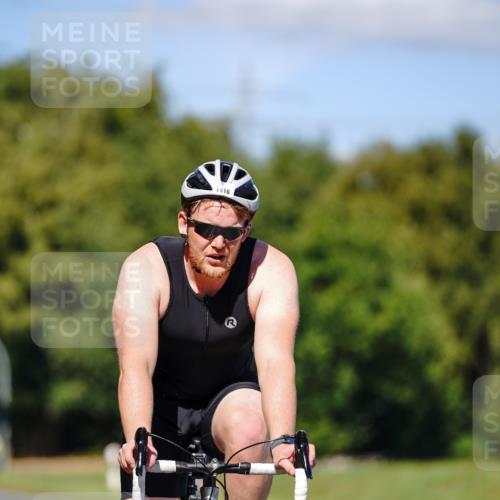 07.09.2025 - 19. Norderstedt Triathlon Michael Burmester http://msf.ph/oto/8848996 07.09.2025 13:48:29 Radfahren 1416 meine-sportfotos.de
