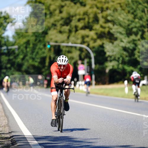 07.09.2025 - 19. Norderstedt Triathlon Michael Burmester http://msf.ph/oto/8849008 07.09.2025 13:48:50 Radfahren 976, 1438 meine-sportfotos.de