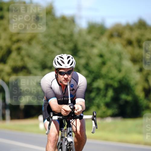 07.09.2025 - 19. Norderstedt Triathlon Michael Burmester http://msf.ph/oto/8849016 07.09.2025 13:49:02 Radfahren 991, 1029 meine-sportfotos.de