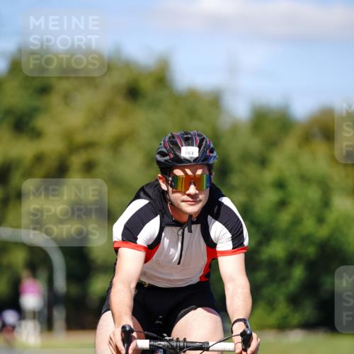 07.09.2025 - 19. Norderstedt Triathlon Michael Burmester http://msf.ph/oto/8849024 07.09.2025 13:49:16 Radfahren 863, 969 meine-sportfotos.de