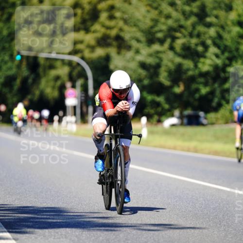 07.09.2025 - 19. Norderstedt Triathlon Michael Burmester http://msf.ph/oto/8849027 07.09.2025 13:49:17 Radfahren 863, 969 meine-sportfotos.de