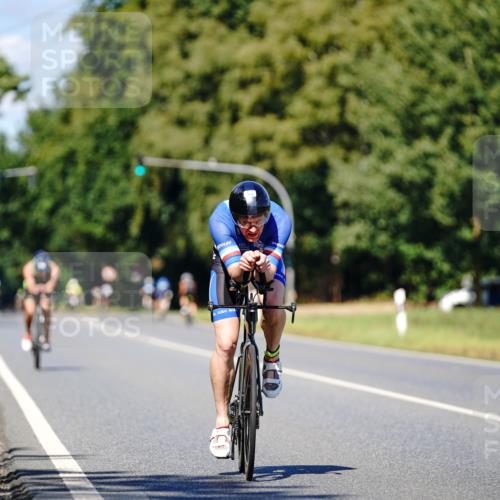 07.09.2025 - 19. Norderstedt Triathlon Michael Burmester http://msf.ph/oto/8849032 07.09.2025 13:49:28 Radfahren 1038 meine-sportfotos.de