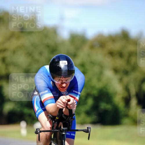 07.09.2025 - 19. Norderstedt Triathlon Michael Burmester http://msf.ph/oto/8849033 07.09.2025 13:49:29 Radfahren 1038 meine-sportfotos.de