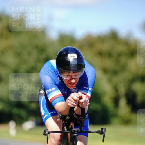 07.09.2025 - 19. Norderstedt Triathlon Michael Burmester http://msf.ph/oto/8849034 07.09.2025 13:49:30 Radfahren 997, 1038 meine-sportfotos.de