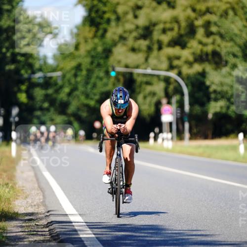 07.09.2025 - 19. Norderstedt Triathlon Michael Burmester http://msf.ph/oto/8849036 07.09.2025 13:49:31 Radfahren 997, 1038 meine-sportfotos.de