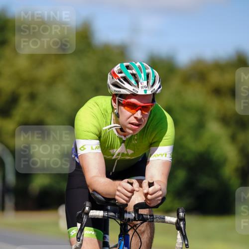 07.09.2025 - 19. Norderstedt Triathlon Michael Burmester http://msf.ph/oto/8849049 07.09.2025 13:49:51 Radfahren 1004 meine-sportfotos.de
