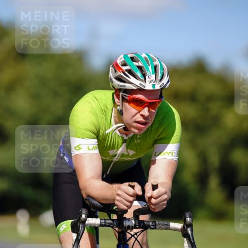 07.09.2025 - 19. Norderstedt Triathlon Michael Burmester http://msf.ph/oto/8849050 07.09.2025 13:49:51 Radfahren 1004 meine-sportfotos.de