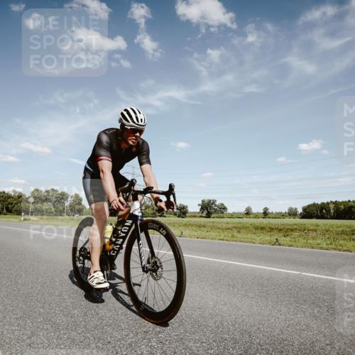 07.09.2025 - 19. Norderstedt Triathlon Michael Burmester http://msf.ph/oto/8849058 07.09.2025 13:54:39 Radfahren 411 meine-sportfotos.de