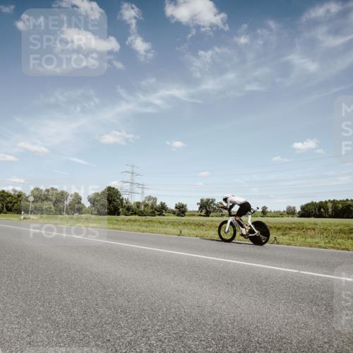 07.09.2025 - 19. Norderstedt Triathlon Michael Burmester http://msf.ph/oto/8849062 07.09.2025 13:54:50 Radfahren  meine-sportfotos.de