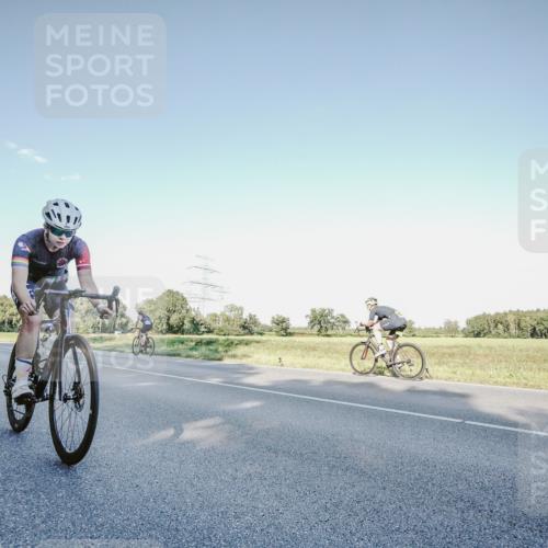 07.09.2025 - 19. Norderstedt Triathlon Michael Burmester http://msf.ph/oto/8849071 07.09.2025 16:10:27 Radfahren 1051, 1065, 1532, 1562, 1563 meine-sportfotos.de