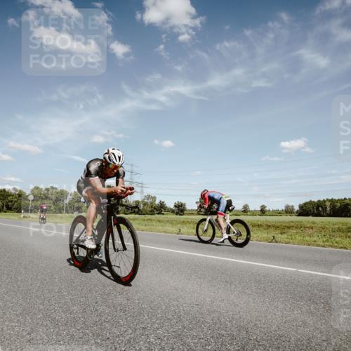 07.09.2025 - 19. Norderstedt Triathlon Michael Burmester http://msf.ph/oto/8849080 07.09.2025 13:55:21 Radfahren 960, 981 meine-sportfotos.de