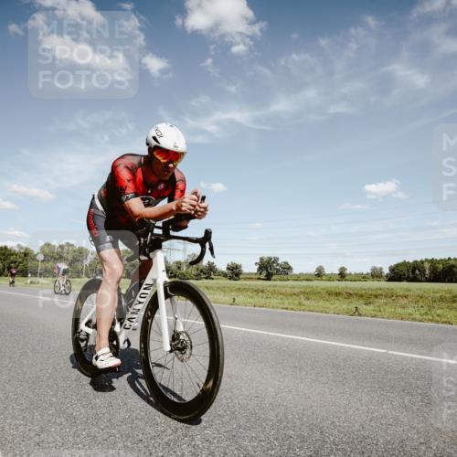 07.09.2025 - 19. Norderstedt Triathlon Michael Burmester http://msf.ph/oto/8849082 07.09.2025 13:55:22 Radfahren 960, 981 meine-sportfotos.de