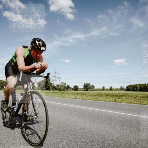 07.09.2025 - 19. Norderstedt Triathlon Michael Burmester http://msf.ph/oto/8849117 07.09.2025 13:55:51 Radfahren 417, 1000, 1042 meine-sportfotos.de