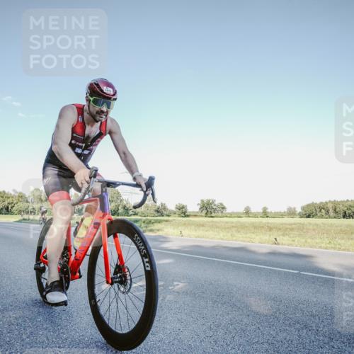 07.09.2025 - 19. Norderstedt Triathlon Michael Burmester http://msf.ph/oto/8849122 07.09.2025 16:10:50 Radfahren 406, 1575, 1585 meine-sportfotos.de