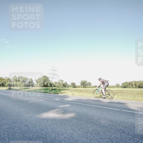 07.09.2025 - 19. Norderstedt Triathlon Michael Burmester http://msf.ph/oto/8849125 07.09.2025 16:10:50 Radfahren 406, 1575, 1585 meine-sportfotos.de
