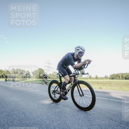 07.09.2025 - 19. Norderstedt Triathlon Michael Burmester http://msf.ph/oto/8849140 07.09.2025 16:10:57 Radfahren 386, 1522 meine-sportfotos.de
