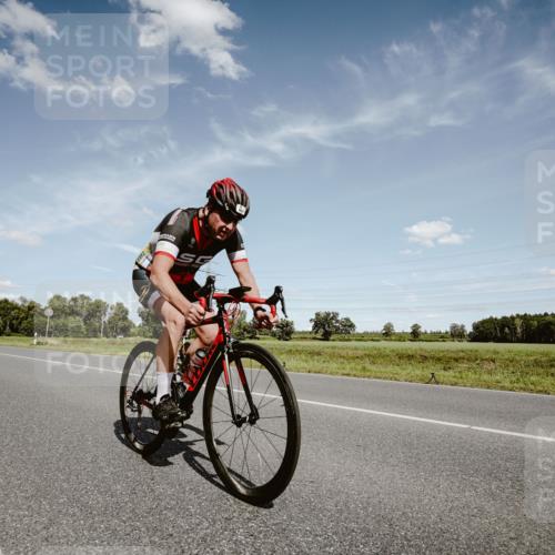 07.09.2025 - 19. Norderstedt Triathlon Michael Burmester http://msf.ph/oto/8849150 07.09.2025 13:56:27 Radfahren 987 meine-sportfotos.de