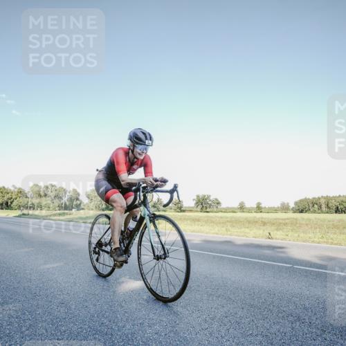 07.09.2025 - 19. Norderstedt Triathlon Michael Burmester http://msf.ph/oto/8849152 07.09.2025 16:11:03 Radfahren 386, 1066, 1405 meine-sportfotos.de