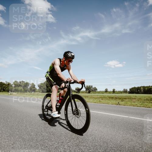 07.09.2025 - 19. Norderstedt Triathlon Michael Burmester http://msf.ph/oto/8849180 07.09.2025 13:57:01 Radfahren 995 meine-sportfotos.de