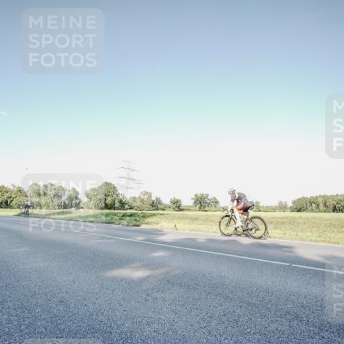 07.09.2025 - 19. Norderstedt Triathlon Michael Burmester http://msf.ph/oto/8849210 07.09.2025 16:11:36 Radfahren 1101, 1423, 1449 meine-sportfotos.de