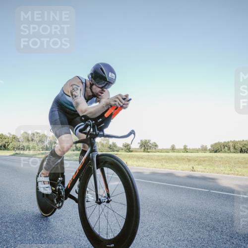 07.09.2025 - 19. Norderstedt Triathlon Michael Burmester http://msf.ph/oto/8849218 07.09.2025 16:11:41 Radfahren 1624 meine-sportfotos.de