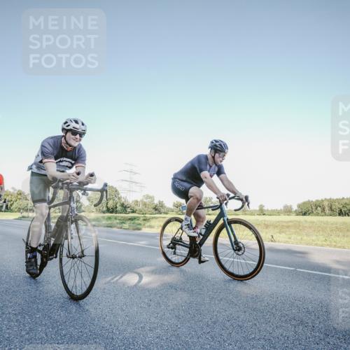 07.09.2025 - 19. Norderstedt Triathlon Michael Burmester http://msf.ph/oto/8849227 07.09.2025 16:11:51 Radfahren 381, 412, 1412, 1419, 1473, 1568 meine-sportfotos.de
