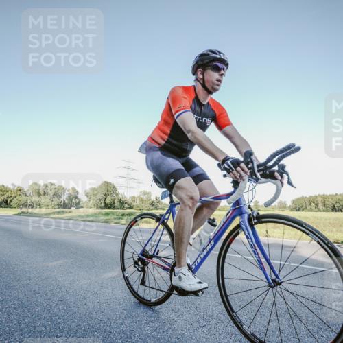 07.09.2025 - 19. Norderstedt Triathlon Michael Burmester http://msf.ph/oto/8849230 07.09.2025 16:11:52 Radfahren 381, 412, 1412, 1419, 1473, 1568 meine-sportfotos.de