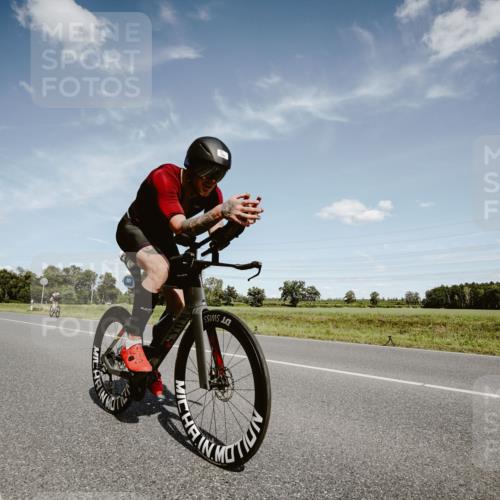 07.09.2025 - 19. Norderstedt Triathlon Michael Burmester http://msf.ph/oto/8849231 07.09.2025 13:57:55 Radfahren 393, 964, 1010 meine-sportfotos.de