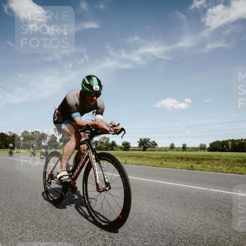 07.09.2025 - 19. Norderstedt Triathlon Michael Burmester http://msf.ph/oto/8849241 07.09.2025 13:58:02 Radfahren 990, 992 meine-sportfotos.de