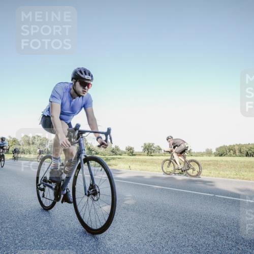 07.09.2025 - 19. Norderstedt Triathlon Michael Burmester http://msf.ph/oto/8849245 07.09.2025 16:12:00 Radfahren 383, 405, 1544 meine-sportfotos.de