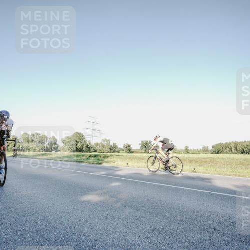07.09.2025 - 19. Norderstedt Triathlon Michael Burmester http://msf.ph/oto/8849256 07.09.2025 16:12:05 Radfahren 1541, 1544, 1571, 1587, 1591 meine-sportfotos.de