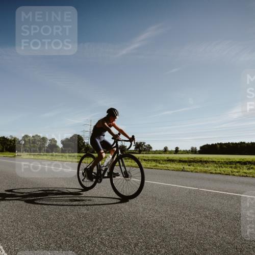 07.09.2025 - 19. Norderstedt Triathlon Michael Burmester http://msf.ph/oto/8849274 07.09.2025 09:40:18 Radfahren 592, 619 meine-sportfotos.de