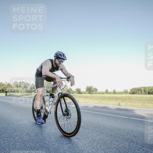 07.09.2025 - 19. Norderstedt Triathlon Michael Burmester http://msf.ph/oto/8849293 07.09.2025 16:12:17 Radfahren 875, 912, 1105, 1558 meine-sportfotos.de